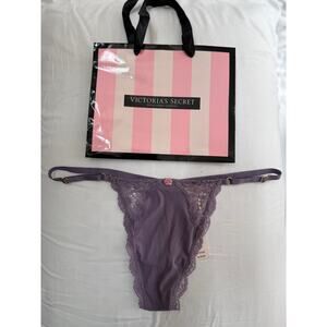 NWT Victoria’s Secret Purple Lace V-String Panty – Size S